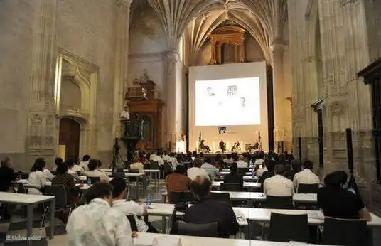 This hall hosts celebrations of various events at the university, such as inaugurations, graduations and more.