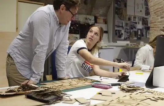 The manufacturing laboratory allows students to produce their architectural projects using the wide range of tools at their disposal.                                  